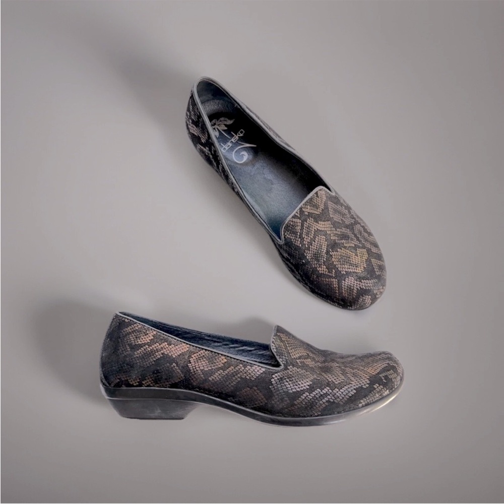Dansko Olivia Slip On Shoes Snakeskin Size 39